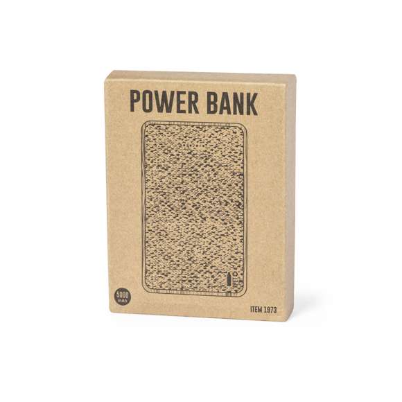 Batería auxiliar externa de 5.000 mAh, fabricada en bambú y poliéster RPET, elaborado a partir de plástico reciclado, para así fomentar la reutilización de residuos plásticos y ayudar a la sostenibilidad del planeta. Con 2 salidas USB y conexión dual de entrada y salida Tipo C. Cable de carga Tipo C incluido, con distintivo RPET y presentada en caja individual de diseño kraft. Disponible manual de instrucciones en español e inglés.Entrada/Salida USB C: 5V DC 2.4VSalida USB: 5V DC 2.4ALas capacidades mostradas en todas nuestras baterías auxiliares externas son reales, incorporando todas ellas baterías de grado A y no recicladas, con una vida útil de al menos 500 ciclos de carga y según normativa CE. Además, están fabricadas conforme a los estándares RoHS y en cumplimiento con los siguientes requisitos de seguridad:Sistema de protección contra sobrecarga del power bank. Sistema de protección contra descarga completa que proporciona una mayor durabilidad del power bank. Sistema de bloqueo para evitar cortocircuitos. Sistema de transferencia de carga constante, acorde con la capacidad del dispositivo de destino.