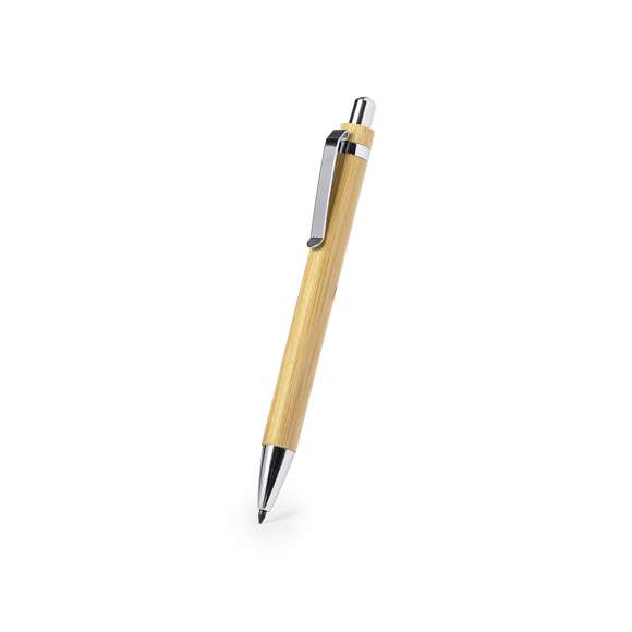Lápiz eterno fabricado en bambú y accesorios cromados. Reutilizable y con escritura infinita, para así usar siempre el mismo lápiz y no generar residuos. Materiales como el bambú fomentan la utilización de materias primas naturales reduciendo las emisiones contaminantes. Además, el bambú proviene de una planta de gran resistencia y versatilidad, con crecimiento y regeneración rápida, siendo una excelente alternativa al uso de madera tradicional.