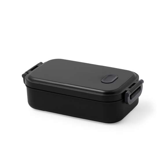 Fiambrera con exterior en acabado mate, fabricada en PP reciclado libre de BPA. De 900ml de capacidad y tapa hermética con cierres de seguridad. Dispone de Certificación Food Grade, garantizando la seguridad cuando los alimentos entran en contacto con el material usado para fabricar el producto. Disponible en variada gamas de colores. Presentada en bolsa individual reciclada.El PP reciclado es un plástico reciclado y altamente reciclable, de gran resistencia y apto para multitud de aplicaciones.