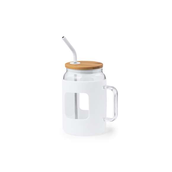 Tarro de gran capacidad (1,625 l) con cuerpo fabricado en resistente cristal, que ofrece una resistencia y durabilidad excepcionales, alargando su vida útil y pudiendo ser reutilizado infinidad de veces. Incluye asa para cómodo transporte y funda protectora en suave silicona. Tapa en bambú a presión, con orificio para pajita, y pajita reutilizable de acero inoxidable, con la punta recubierta en silicona para disfrutar de las bebidas de manera cómoda y segura.Presentado en caja individual de diseño kraft.