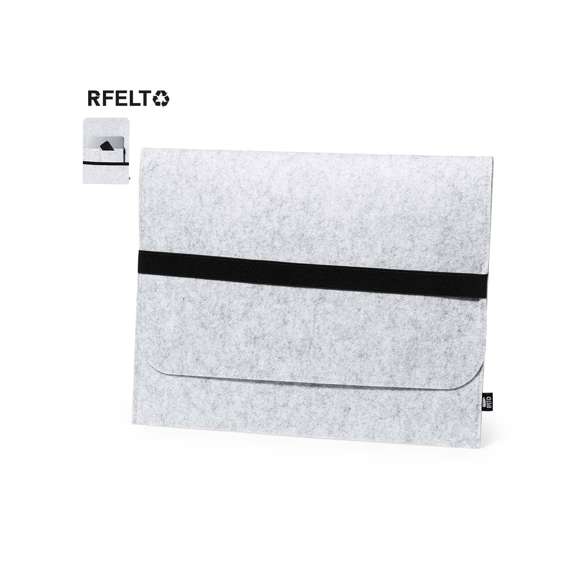 Funda para ordenador portátil en resistente fieltro RPET reciclado. Solapa con cierre de goma elástica y bolsillo frontal, con distintivo RPET en etiqueta exterior. Para portátiles de hasta 15 pulgadas.El fieltro RPET reciclado es fruto de la combinación del proceso de reciclaje de materiales plásticos junto a la técnica milenaria de fabricación del fieltro, dando como resultado un material de eco-tendencia que, además de ser de origen reciclado, también se convierte en reciclable.
