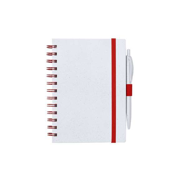 Set de libreta y bolígrafo. Libreta de anillas con tapas rígidas fabricadas en RABS y bolígrafo a juego. De tamaño A5, con elástico de cierre elegante disponible en amplia variedad de colores. Interior con 70 hojas blancas con disposición a una raya. Bolígrafo de mecanismo pulsador en RABS con tinta azul. Incluyen distintivo RABS. Presentado en bolsa individual reciclada.