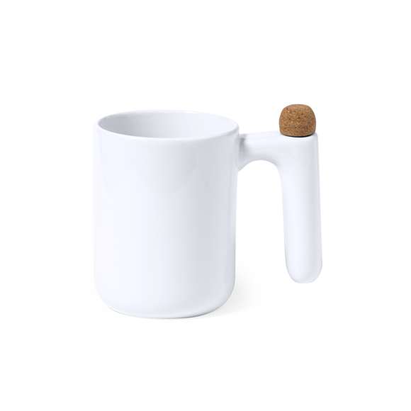 Taza de cerámica de 500 ml de capacidad, con exterior acabado brillo. Con original agitador extensible integrado en el asa, fabricado en combinación de acero inoxidable y corcho. Presentada en caja individual de diseño kraft.