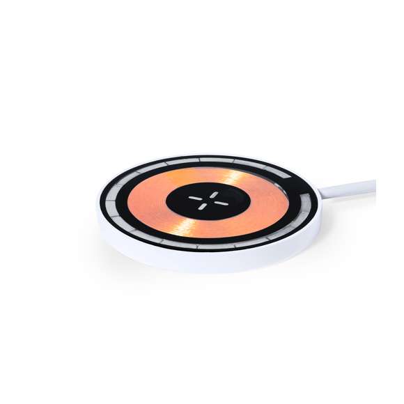 Cargador inalámbrico 15W en distintivo diseño transparente. Comodidad y eficiencia, con sistema de carga de última generación y compatible con dispositivos con tecnología Qi. Su superficie de carga junto a la tecnología Magsafe garantizan una conexión segura y estable. Conexión Tipo C, con manual de uso en español e inglés. Presentados en caja individual de diseño kraft.Fabricado conforme a los estándares RoHS y en cumplimiento con los siguientes requisitos de seguridad:Sistema de protección contra sobrecalentamiento.Sistema de protección contra sobrecarga.Sistema de bloqueo para evitar cortocircuitos.