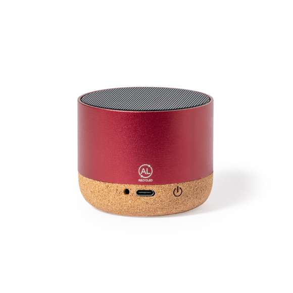 Altavoz fabricado en combinación eco con carcasa de aluminio reciclado y base de corcho natural. Con conexión Bluetooth y 3W de potencia. Batería de litio de 300mAh. Incluye distintivo aluminio reciclado. Presentado en caja individual de diseño kraft. Disponible manual de instrucciones en español e inglés.El aluminio reciclado es un material con posibilidades de reciclaje casi infinitas, sin perder sus propiedades originales y consumiendo menos energía en este proceso.Certificación GRS (Global Recycled Standard / Estándar de Reciclaje Global), que garantiza el origen reciclado del material usado para fabricar el producto.