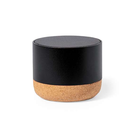 Altavoz fabricado en combinación eco con carcasa de aluminio reciclado y base de corcho natural. Con conexión Bluetooth y 3W de potencia. Batería de litio de 300mAh. Incluye distintivo aluminio reciclado. Presentado en caja individual de diseño kraft. Disponible manual de instrucciones en español e inglés.El aluminio reciclado es un material con posibilidades de reciclaje casi infinitas, sin perder sus propiedades originales y consumiendo menos energía en este proceso.Certificación GRS (Global Recycled Standard / Estándar de Reciclaje Global), que garantiza el origen reciclado del material usado para fabricar el producto.