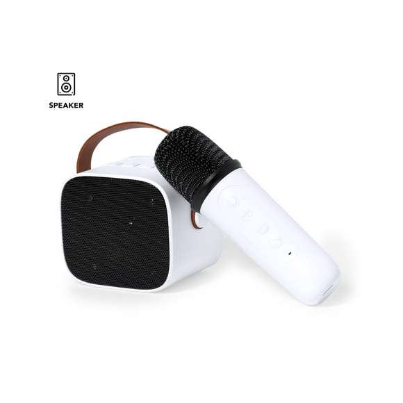 Original pack de karaoke con altavoz y micrófono. Su compacto tamaño y la facilidad de la conexión Bluetooth lo convierte en un ideal accesorio para para disfrutar en cualquier lugar y momento. Incluye:Altavoz con práctica asa de transporte en PU. 5W de potencia y batería de 1200 mAh de larga duración.Micrófono con diseño ergonómico a juego para disfrutar de las mejores canciones.Presentado en caja de diseño Kraft. Disponible manual de instrucciones en español e inglés.