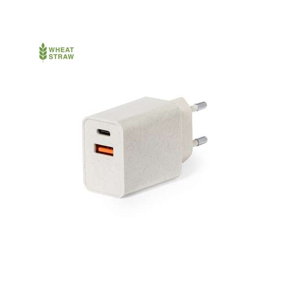 Cargador USB de pared con carga rápida, fabricado en fibra de trigo. Salida USB y Tipo C. Enchufe europeo y presentado en atractiva caja individual de diseño kraft.La caña de trigo fomenta la utilización de materias primas naturales, reduciendo así las emisiones contaminantes.