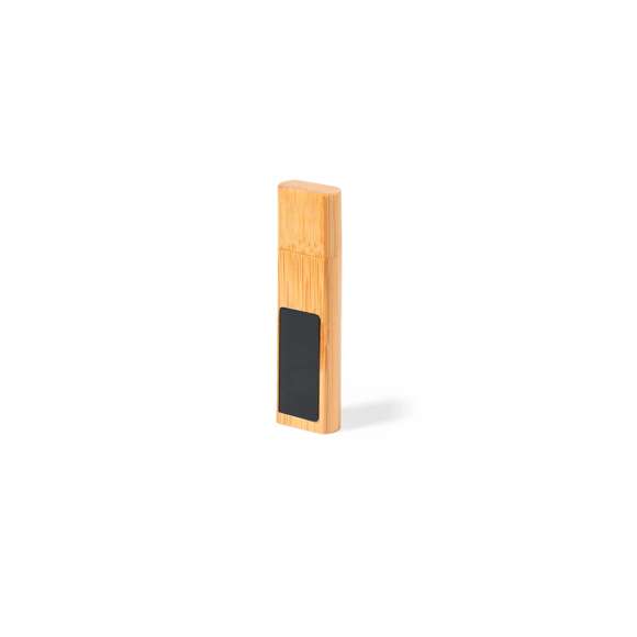 Memoria USB de línea nature de 16GB de capacidad. Fabricada en bambú, con amplia y elegante zona de marcaje iluminada. Cierre de capucha imantado y presentada en atractivo estuche de diseño kraft.
