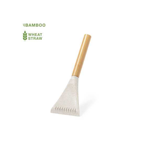 Práctico rascador de hielo fabricado en bambú y caña de trigo. Con forma de pala, su mango está fabricado en bambú y la zona de rascado está hecha de caña de trigo, con parte limpiadores y sierra integrada. Logo ditintivo en el mango y presentado individualmente en bolsa de papel kraft.Materiales como el bambú fomentan la utilización de materias primas naturales, reduciendo las emisiones contaminantes. Proviene de una planta de gran resistencia y versatilidad, con crecimiento y regeneración rápidos, siendo una excelente alternativa al uso de madera tradicional.La caña de trigo fomenta la utilización de materias primas naturales, reduciendo así las emisiones contaminantes.