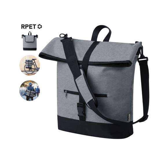 Bolsa bandolera para bicicleta fabricada en resistente RPET 600D. Versátil y con cierre de hebilla, incluye un práctico bolsillo frontal con cremallera. En su parte trasera cuenta con enganches específicos universales para bicicleta, garantizando una mayor comodidad y seguridad en los desplazamientos. Además, dispone de un asa bandolera acolchada y ajustable, para así transportarla con mayor confort cuando se desacopla de la bicicleta. Etiqueta exterior con logotipo RPET. El material RPET se elabora a partir de plástico reciclado, para así fomentar la reutilización de residuos plásticos y ayudar a la sostenibilidad del planeta.