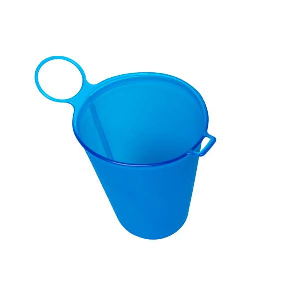 Vaso plegable de 230 ml, práctico y versátil. Su cuerpo flexible de acabado mate permite plegarlo para un almacenamiento cómodo y sencillo. Incluye un asa que facilita su enganche. Además, está libre de BPA.