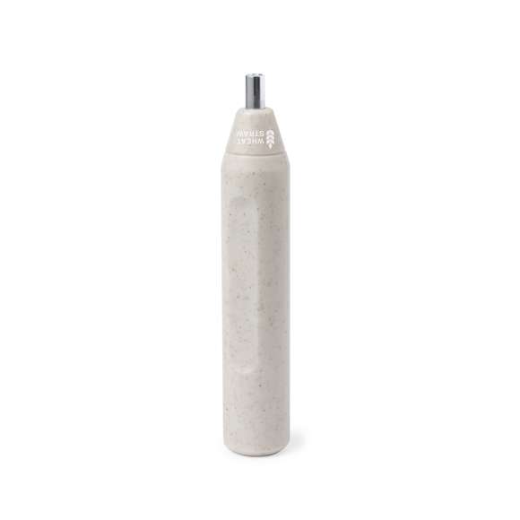 Práctica multiherramienta fabricada en caña de trigo con forma de destornillador. Incluye un compartimento en la empuñadura para guardar las múltiples puntas magenéticas (planas y philips). Con logotipo caña de trigo incluido. Presentada en caja de diseño kraft. La caña de trigo fomenta la utilización de materias primas naturales, reduciendo así las emisiones contaminantes.