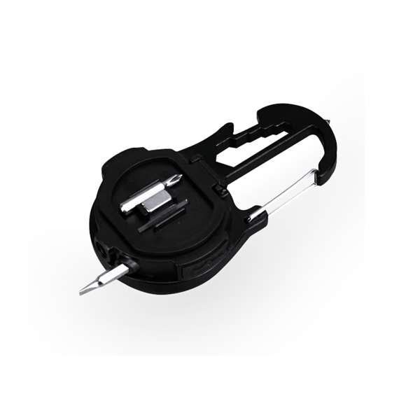 Práctica multiherramienta fabricada en resistente aluminio de acabado en negro y 12 funciones. Con linterna de 20 luces COB y 3 posiciones de iluminación: luz fija con dos grados de intensidad y luz intermitente; y alimentada por una batería de 500 mAh. Incluye llaves para tuercas hexagonales en varios tamaños, abridor, y martillo rompe cristales. Con función destornillador (incluidas puntas planas y philips) y un potente imán. Práctico mosquetón de enganche y soporte en la parte trasera. Con cable de carga incluido y presentado en caja de diseño kraft.