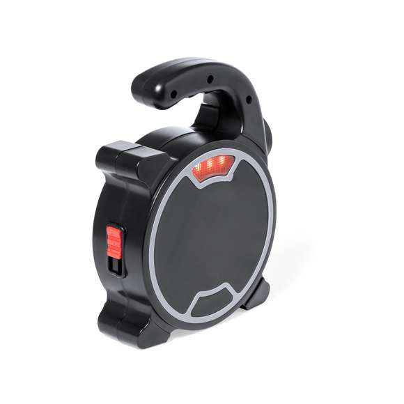Set de herramientas en estuche de ABS con linterna incorporada y mango ergonómico, provisto con 4 Leds alimentados por 3 pilas AAA (no incluidas). Dispone de 21 accesorios en su interior: destornilladores de precisión (planos y philips), mango multifunción para cabezales compatibles (philips, planos, estrella, adaptador), llaves de tubo y flexómetro. Presentado en caja de diseño kraft.