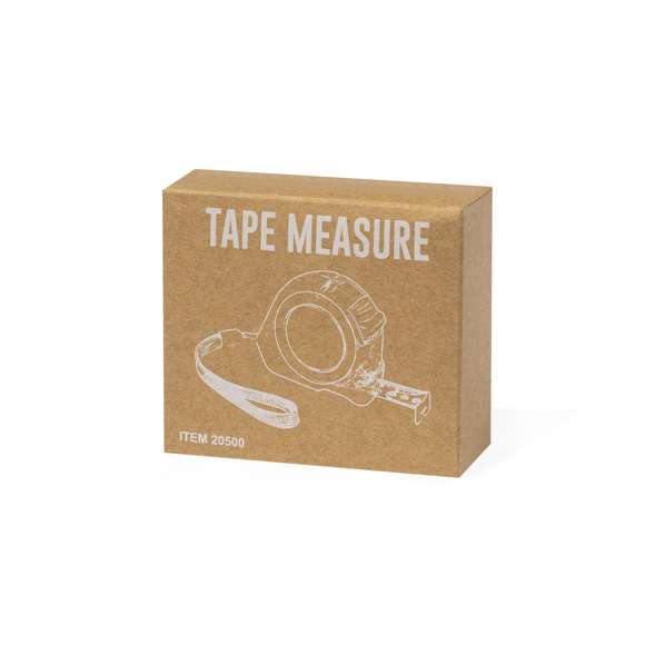 Flexómetro de 5 metros con cuchilla metálica y mecanismo de bloqueo. Con cuerpo en original acabado transparente, clip metálico para cinturón y cinta de transporte, con zona especial de marcaje. Presentado individualmente en caja de diseño kraft.