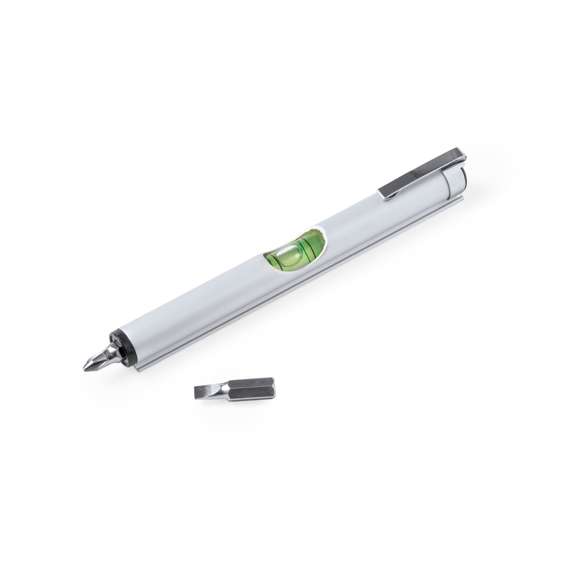 Práctica multiherramienta fabricada en aluminio, con nivel integrado en el cuerpo y dos cabezales para destornillador (plano y philips) en el interior. Con clip metálico de acabado cromado y presentada en caja de diseño kraft.