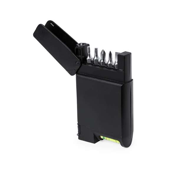 Flexómetro multiherramienta 3m, fabricado en resistente combinación de bambú y ABS. Con 7 funciones: cinta métrica de 3 metros, destornillador con diversas puntas (planas, philips y allen); y nivel integrado. De elegante diseño en negro, con detalles en bambú y viene presentado individualmente en caja de diseño kraft.Materiales como el bambú fomentan la utilización de materias primas naturales, reduciendo las emisiones contaminantes. Proviene de una planta de gran resistencia y versatilidad, con crecimiento y regeneración rápidos, siendo una excelente alternativa al uso de madera tradicional.