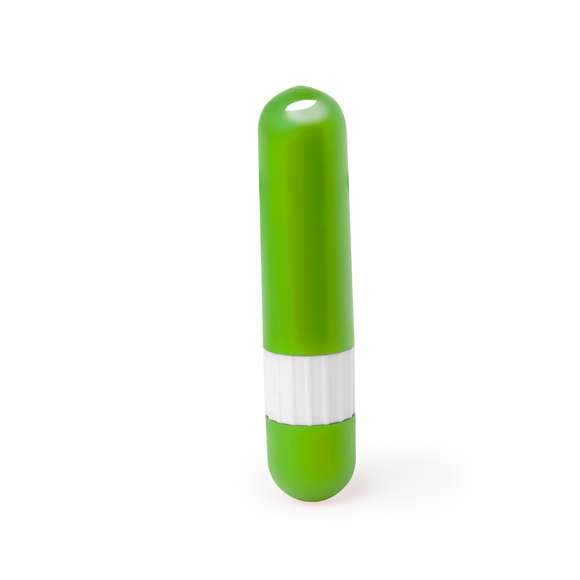 Set de bálsamo labial y protector solar. Práctico complemento con doble función y cómodo de transportar por su tamaño. Un extremo con bálsamo labial SPF15 y el otro extremo con protector solar SPF30 de agradable aroma a vainilla. Dermatológicamente testado y disponible en variada gama de colores. Presentado individualmente en una bolsa reciclada.