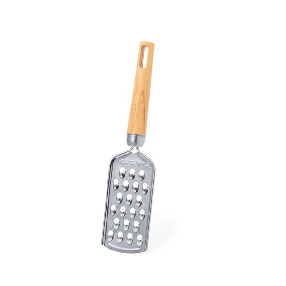 Rallador de mano fabricado en acero inox. Cuenta con un mango ergonómico fabricado en PP, con apertura que permite colgarlo cómodamente. Presentado en bolsa de papel reciclado.