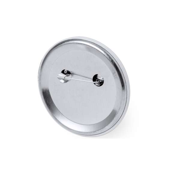 Excelente pin de color blanco de gran tamaño. Accesorio versátil para la estampación de multitud de diseños gracias a su base blanca, adaptable a cualquier tejido gracias a su imperdible situado en la parte posterior.