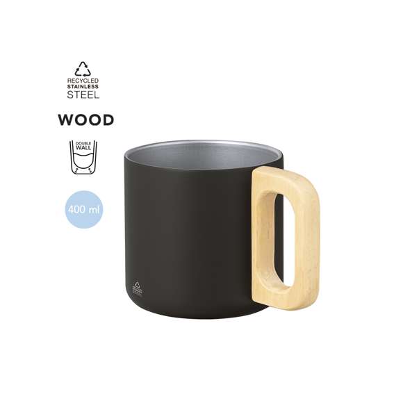 Original taza de doble pared y 400 ml de capacidad. Fabricada en Acero Inox Reciclado, con asa para un cómodo agarre en madera. Con logotipo Acero Inox Reciclado y disponible en varios colores. Presentada en caja individual de diseño kraft y con protector de papel.El acero es uno de los materiales más demandados y que puede encontrarse casi en todas partes, desde productos de uso diario a grandes construcciones. Con innumerables propiedades, entre las que cabe destacar la durabilidad y su alto grado de reutilización, convirtiéndolo en una alternativa muy valorada en soluciones de sostenibilidad. Debidamente tratado, permite obtener nuevos recursos de infinita utilización.