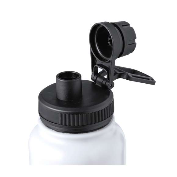 Bidón térmico de doble capa con 1L de capacidad en acero inox. Tapón de rosca de color negro con dosificador y asa de transporte. Además, en la base tiene un compartimento de rosca para guardar pequeños objetos. Disponible en elegantes colores. Presentado en caja de diseño kraft.