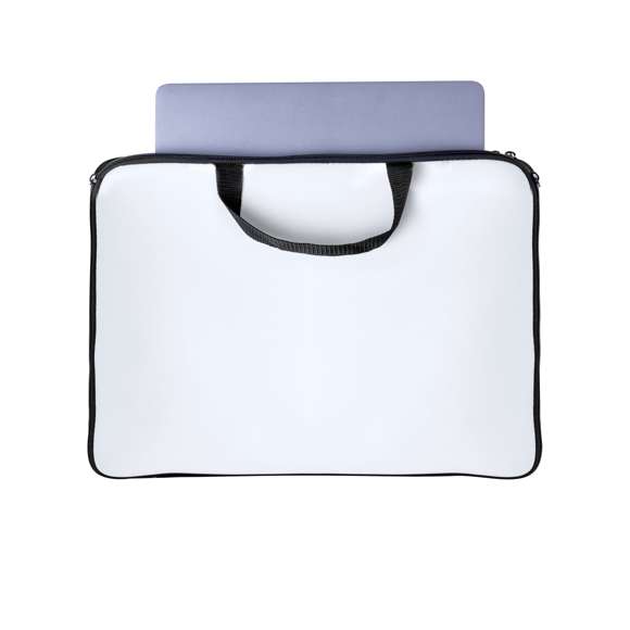 Práctica funda para ordenador portátil de hasta 15 pulgadas en soft shell. Especialmente diseñada para la sublimación con dos caras amplias para el marcaje, de cierre por cremallera de doble tirador en color negro y dos asas. Presentado individualmente en una bolsa reciclada.