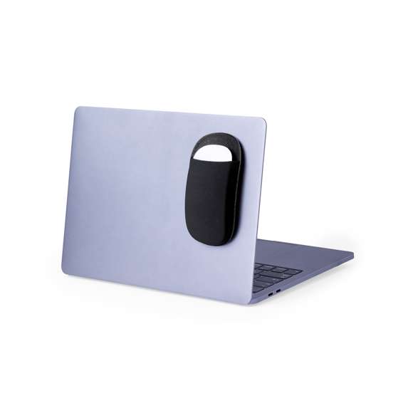 Práctica funda para diferentes accesorios confeccionada en flexible licra de color negro. Con adhesivo 3M, de fijación extra fuerte y libre de residuos al despegarlo del dispositivo.