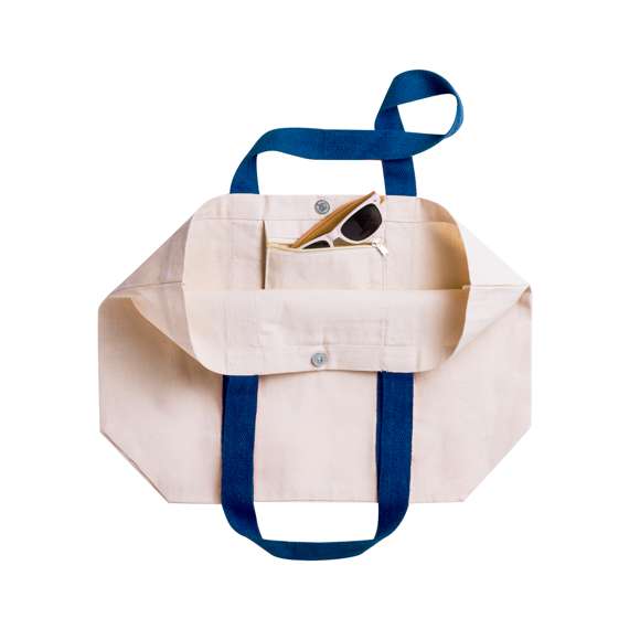 Bolsa fabricada en resistente algodón de 280g/m2. De acabado cosido, cierre de botón, fuelle y asas largas de 60cm reforzadas, en diversos colores. Además, tiene bolsillo exterior de fácil acceso y otro interior con cierre de cremallera. Resistencia hasta 10kg de peso.