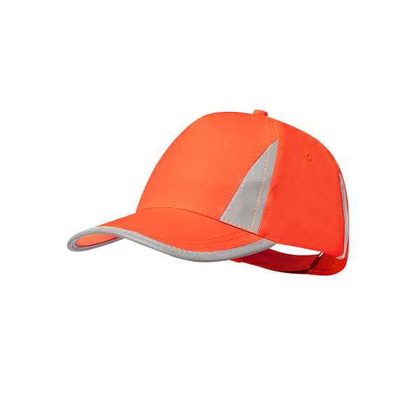 Gorra de 5 paneles en suave poliéster. Cierre de velcro reflectante ajustable en la parte trasera. En color amarillo flúor o naranja con detalles reflectantes en visera, parte frontal y trasera.