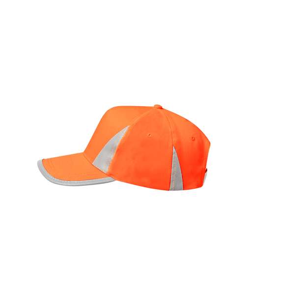 Gorra de 5 paneles en suave poliéster. Cierre de velcro reflectante ajustable en la parte trasera. En color amarillo flúor o naranja con detalles reflectantes en visera, parte frontal y trasera.