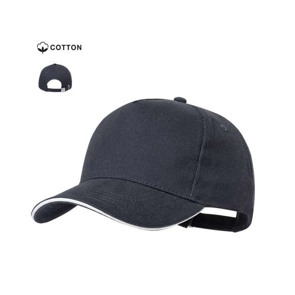 Gorra de 5 paneles en material 100% algodón peinado de 250g/m2. En variada gama de vivos colores, con sandwich en color y acolchado en visera. Orificios de ventilación bordados y cierre ajustable de hebilla.