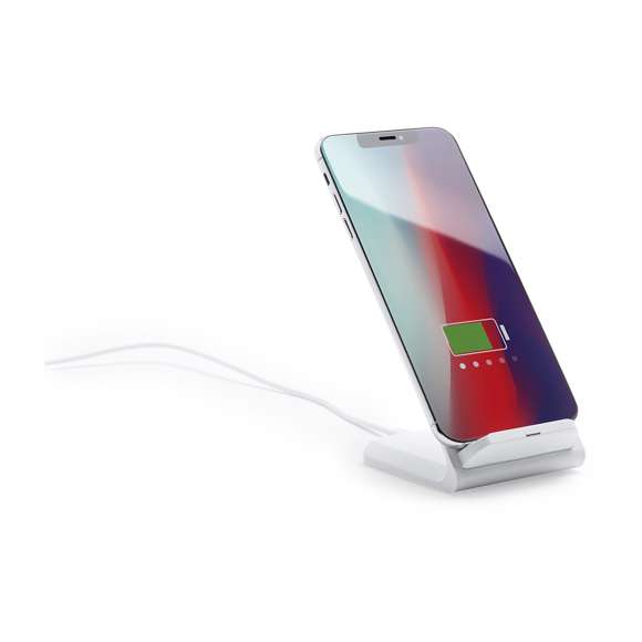 Cargador inalámbrico 15W con función soporte para smartphone fabricado en RABS. Indicador de estado de carga y compatible con dispositivos equipados con tecnología de carga inalámbrica. Amplia superficie de marcaje y presentado en atractiva caja de diseño kraft. Disponible manual de instrucciones en español e inglés.El RABS es un plástico altamente reciclable de gran resistencia y con multitud de aplicaciones que lo convierten en una solución eco-friendly. Con certificación RCS, que garantiza el origen reciclado del mismo.Fabricado conforme a los estándares RoHS y en cumplimiento con los siguientes requisitos de seguridad:Sistema de protección contra sobrecalentamiento.Sistema de protección contra sobrecarga.Sistema de bloqueo para evitar cortocircuitos.