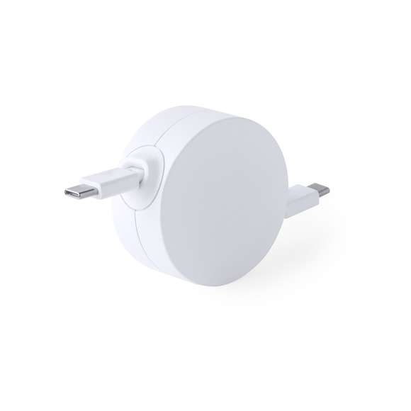 Cable cargador y sincronizador extensible, válido para cargar dispositivos y transferir datos. Fabricado en resistente RABS de color blanco. Pieza central con amplia zona de marcaje y mecanismo interior extensible. Incluidas conexiones de entrada y salida Tipo C. Presentado en bolsa individual de diseño kraft.El RABS es un plástico altamente reciclable de gran resistencia y con multitud de aplicaciones que lo convierten en una solución eco-friendly. Con certificación RCS, que garantiza el origen reciclado del mismo.