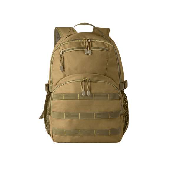 Mochila táctica en resistente poliéster 800D y en tonos marrón arena. Parte frontal con múltiples soportes elásticos para colgar los accesorios necesarios durante la aventura. Compartimento principal con cierre de cremallera de doble tirador y bolsillo. Incluye esquinas reforzadas, asa de transporte y bolsillos laterales de rejilla. Con espalda y cintas de hombros acolchadas y ajustables, presentada individualmente en bolsa reciclada.