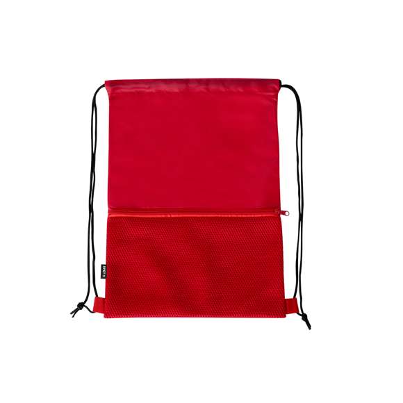 Mochila de cuerdas fabricada en suave poliéster RPET 210D. Cuenta con cuerdas de autocierre negras en argollas de tela. Incluye un bolsillo frontal de rejilla con cierre de cremallera a juego. Logotipo RPET en etiqueta lateral y está disponible en una variada gama de colores (color blanco especialmente fabricado para marcaje en sublimación).El material RPET se elabora a partir de plástico reciclado, para así fomentar la reutilización de residuos plásticos y ayudar a la sostenibilidad del planeta.