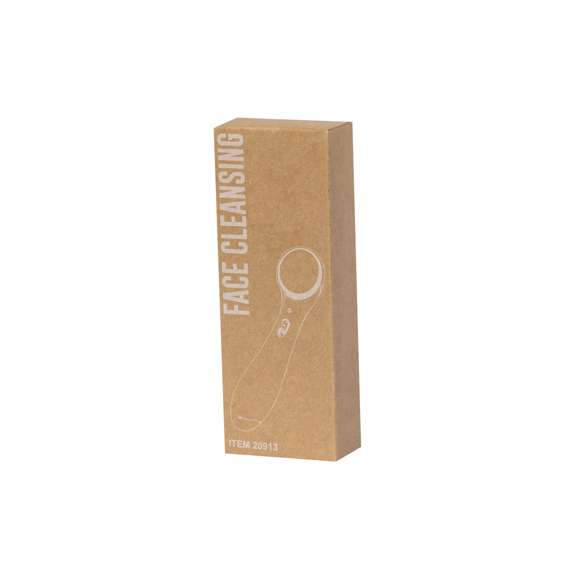 Limpiador facial eléctrico. Eficaz instrumento de belleza para limpiar en profundidad la piel del rostro mediante la vibración, provocando placentero masaje con su base plana y ayudando a abrir los poros para una mejor higienización. Con posibilidad de escoger entre corrientes positivas o negativas, funciona con pila de botón (incluida). Presentado en una caja de diseño kraft.