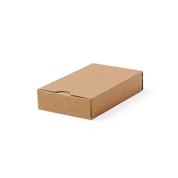 Baraja española fabricada en resistente cartón reciclado. Incluye 50 naipes y viene presentada en un estuche de cartón de acabado kraft.