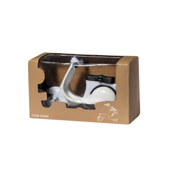 Maqueta metálica de motocicleta. Nostálgico recuerdo con esta obra detalladamente elaborada reproduciendo un vehículo de época. Fabricado con precisión en cada detalle, desde los accesorios hasta los neumáticos. Esta maqueta es más que un adorno, es un toque vintage y distintivo a cualquier espacio. Presentado en caja de diseño kraft con ventana.
