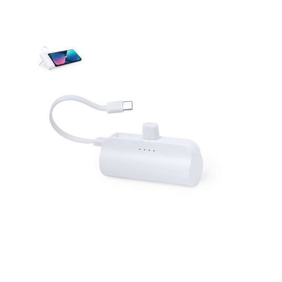 Batería auxiliar externa de 5.000 mAh de capacidad fabricada en resistente ABS. Con original diseño cilíndrico y patilla extraíble que lo convierte en soporte, para todo tipo de dispositivos móviles. Incluye dos salidas y una entrada Tipo C e indicador de estado de carga, con cable Tipo C incluido. Presentada en atractiva caja de diseño kraft, con manual de instrucciones en español e inglés.Las capacidades mostradas en todas nuestras baterías auxiliares externas son reales, incorporando todas ellas baterías de grado A y no recicladas, con una vida útil de al menos 500 ciclos de carga y según normativa CE.Además, están fabricadas conforme a los estándares RoHS y en cumplimiento con los siguientes requisitos de seguridad:Sistema de protección contra sobrecarga del power bank.Sistema de protección contra descarga completa que proporciona una mayor durabilidad del power bank.Sistema de bloqueo para evitar cortocircuitos.Sistema de transferencia de carga constante, acorde con la capacidad del dispositivo de destino.