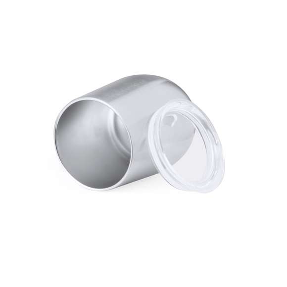 Vaso térmico fabricado en acero inox reciclado, con doble pared y 340 ml de capacidad. Incluye tapa transparente con cierre a presión y dosificador. Es ideal para tener en tu escritorio, mesa o en cualquier superficie donde disfrutar tranquilamente de tu bebida favorita. Con logotipo Acero Inox Reciclado. El acero es uno de los materiales más demandados y que puede encontrarse casi en todas partes, desde productos de uso diario a grandes construcciones. Con innumerables propiedades, entre las que cabe destacar la durabilidad y su alto grado de reutilización, convirtiéndolo en una alternativa muy valorada en soluciones de sostenibilidad. Debidamente tratado, permite obtener nuevos recursos de infinita utilización.