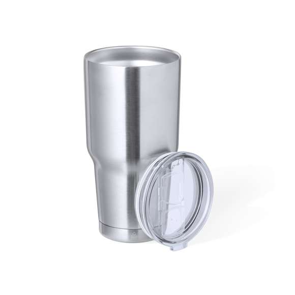 Vaso térmico fabricado en acero inox reciclado de doble pared y 800 ml de capacidad. Con dosificador en tapa de fácil apertura, libre de BPA, en acabado plata. Es ideal para tener en tu escritorio, mesa o en cualquier superficie donde disfrutar tranquilamente de tu bebida favorita. Con logotipo Acero Inox Reciclado. El acero es uno de los materiales más demandados y que puede encontrarse casi en todas partes, desde productos de uso diario a grandes construcciones. Con innumerables propiedades, entre las que cabe destacar la durabilidad y su alto grado de reutilización, convirtiéndolo en una alternativa muy valorada en soluciones de sostenibilidad. Debidamente tratado, permite obtener nuevos recursos de infinita utilización.