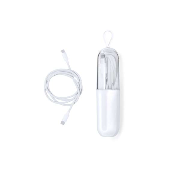 Cable cargador con conexión dual Tipo C. De 65W de potencia y apto para transferir datos. 100cm de longitud, con conectores de aluminio y presentado en atractivo estuche con una parte transparente y otra opaca. Con asa de transporte y presentado individualmente en bolsa reciclada.