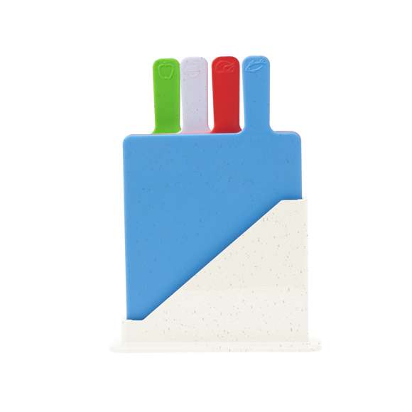 Set de tablas fabricadas en resistente PP. Incluye cuatro tablas con un soporte para un almacenamiento ordenado. Cada tabla es fácilmente identificable gracias a los dibujos grabados y los diferentes colores, para diferentes tipos de alimentos. Presentado en caja de diseño kraft.