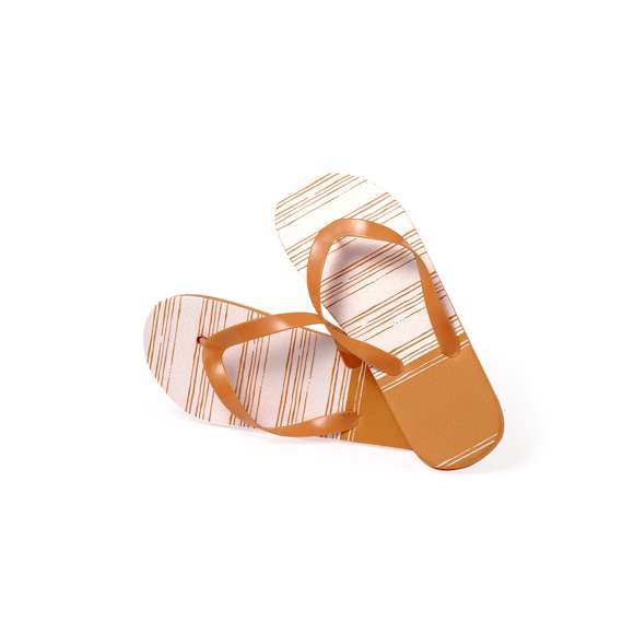 Par de chanclas fabricadas en EVA y PVC. Suela hecha de resistente EVA para una alta durabilidad, con atractivo diseño bicolor, y tiras ergonómicas fabricadas en PVC a juego. Disponibles en una variada gama de colores vibrantes con diseño en blanco adaptándose a cualquier estilo. Tallas 36-38 y 42-44. Cada par presentado en bolsa reciclada.