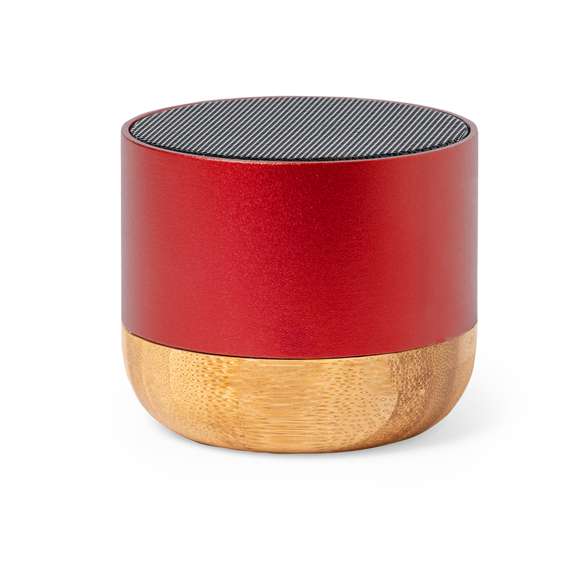 Altavoz eco fabricado en combinación de carcasa de Aluminio Reciclado y base de bambú. Con conexión Bluetooth y 3W de potencia. Batería de litio de 300mAh y logotipo Aluminio Reciclado. Presentado en caja individual de diseño kraft, con manual de instrucciones disponible en español e inglés.El Aluminio Reciclado es un material con posibilidades de reciclaje casi infinitas, sin perder sus propiedades originales y consumiendo menos energía en este proceso.Certificación GRS (Global Recycled Standard / Estándar de Reciclaje Global), que garantiza el origen reciclado del material usado para fabricar el producto.