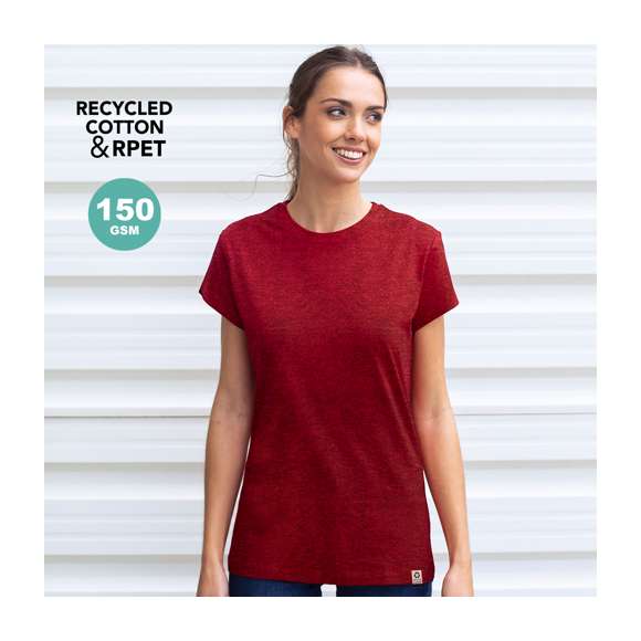 Camiseta para mujer fabricada en material 60% algodón reciclado en combinación con RPET, tejido Single Jersey de 150g/m2. Disponible en variada gama de colores, con logotipo reciclado en etiqueta y en tallas S, M, L, XL, XXL.El material RPET se elabora a partir de plástico reciclado, para así fomentar la reutilización de residuos plásticos y ayudar a la sostenibilidad del planeta.