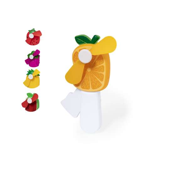 Ventilador en divertidas formas de fruta, fabricado en resistente ABS. Funcionamiento manual, apretando apretando continuamente en la palanca integrada en el mango para poder mover las aspas. Disponible en diseños fresa, piña, uva, sandía o naranja. Presentado individualmente en bolsa reciclada.