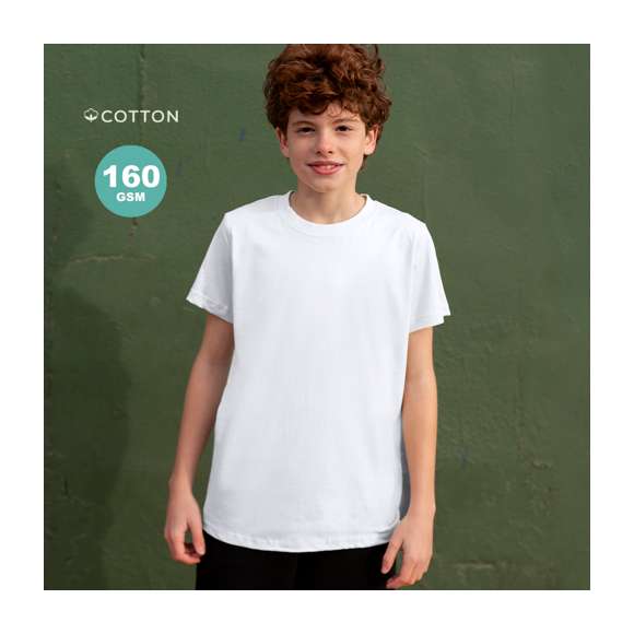 Camiseta de niño confeccionada en suave 100% algodón de 160g/m2. Con diseño tubular sin costuras lateras y cuello redondo. Disponible en color blanco y en tallas 4-5, 6-8, 10-12.